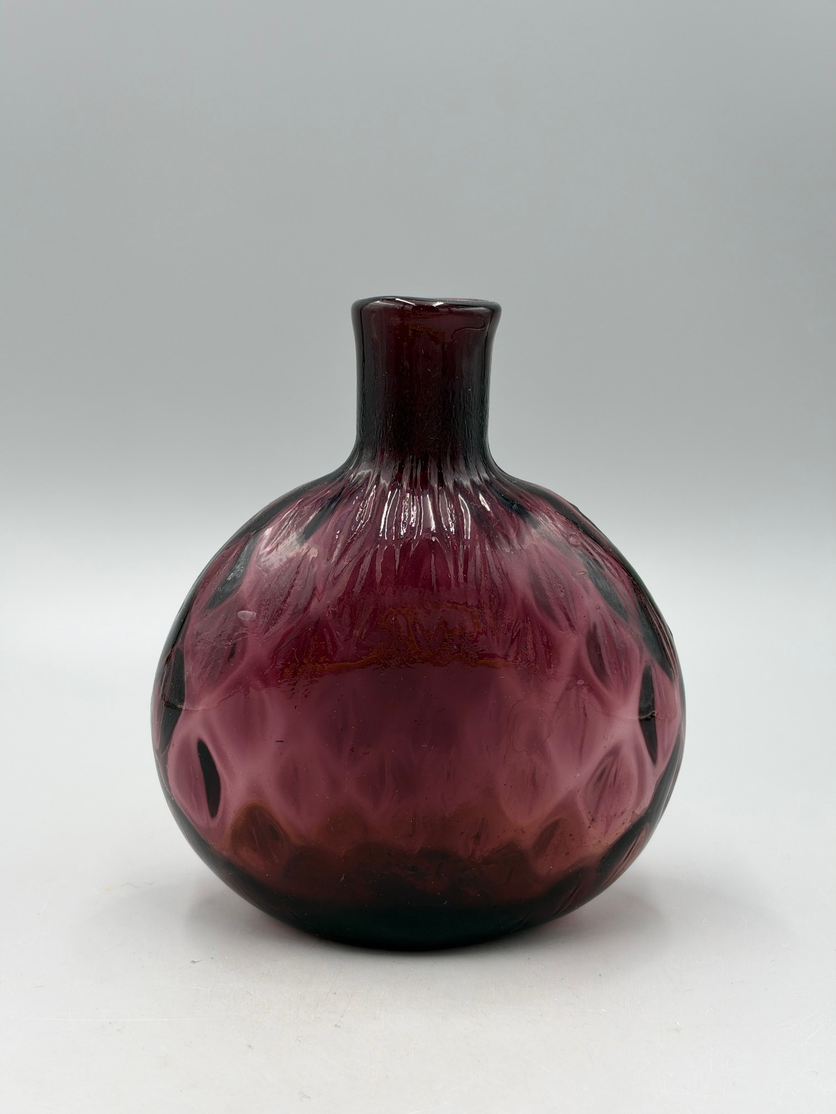 Vintage Stiegel‑Style Amethyst Hand Blown Pocket Flask Bottle, USA 1960‑1980s 