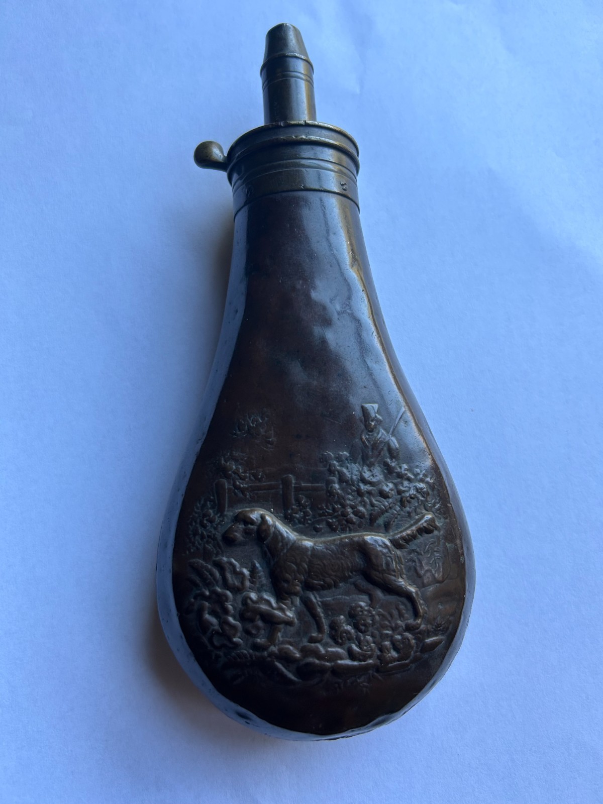 Antique Brass Powder Flask - Hunter & Dog Embossed Scene - 19th Century - 8\