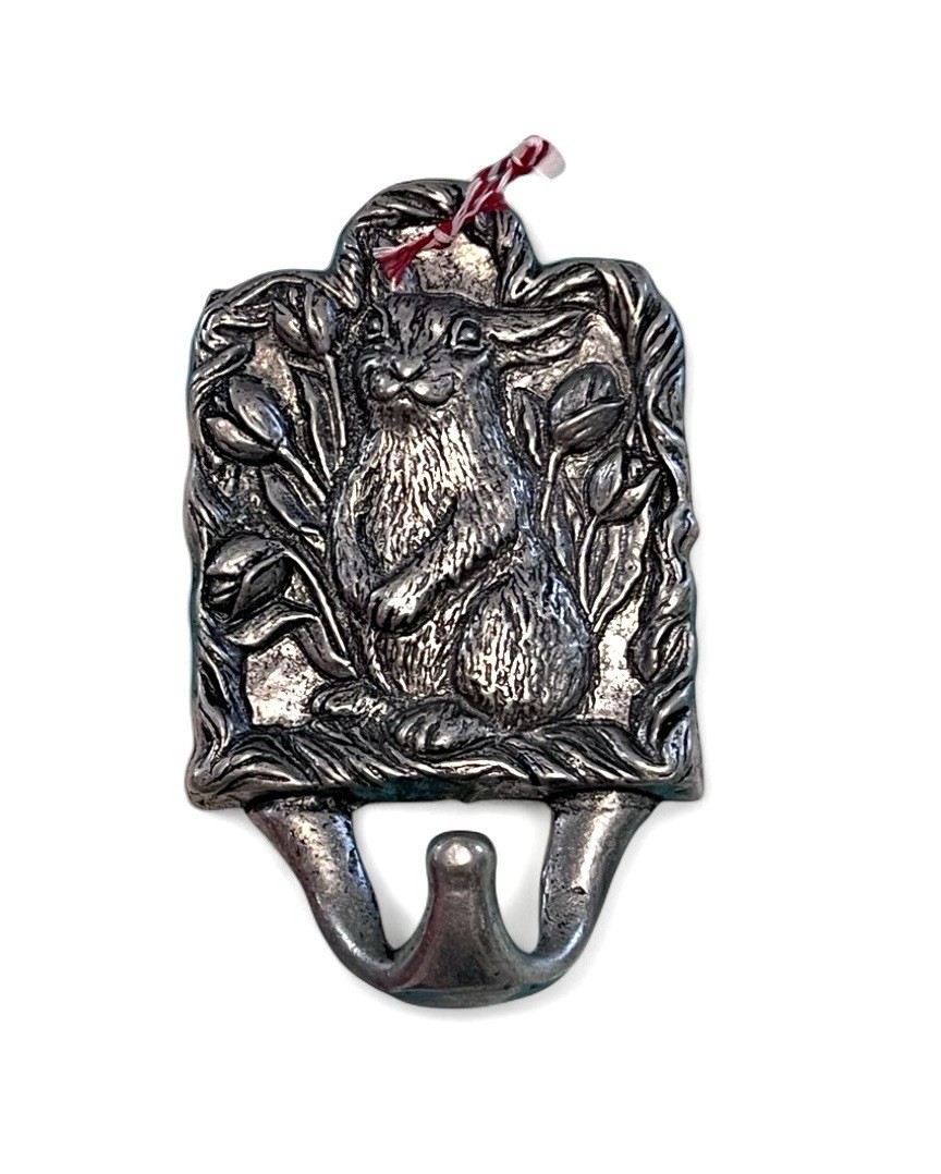 Vintage Carson Statesmetal Bunny Rabbit Wall Hook Tulips Cast Aluminum Pewter