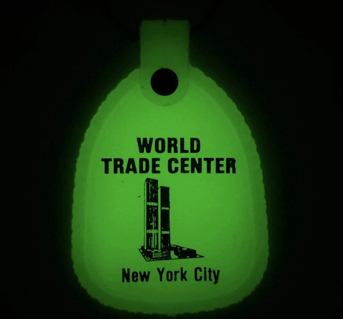 World Trade Center Keychain Glow in the Dark Tag w/Ring Pre 9/11 Twin Towers NYC