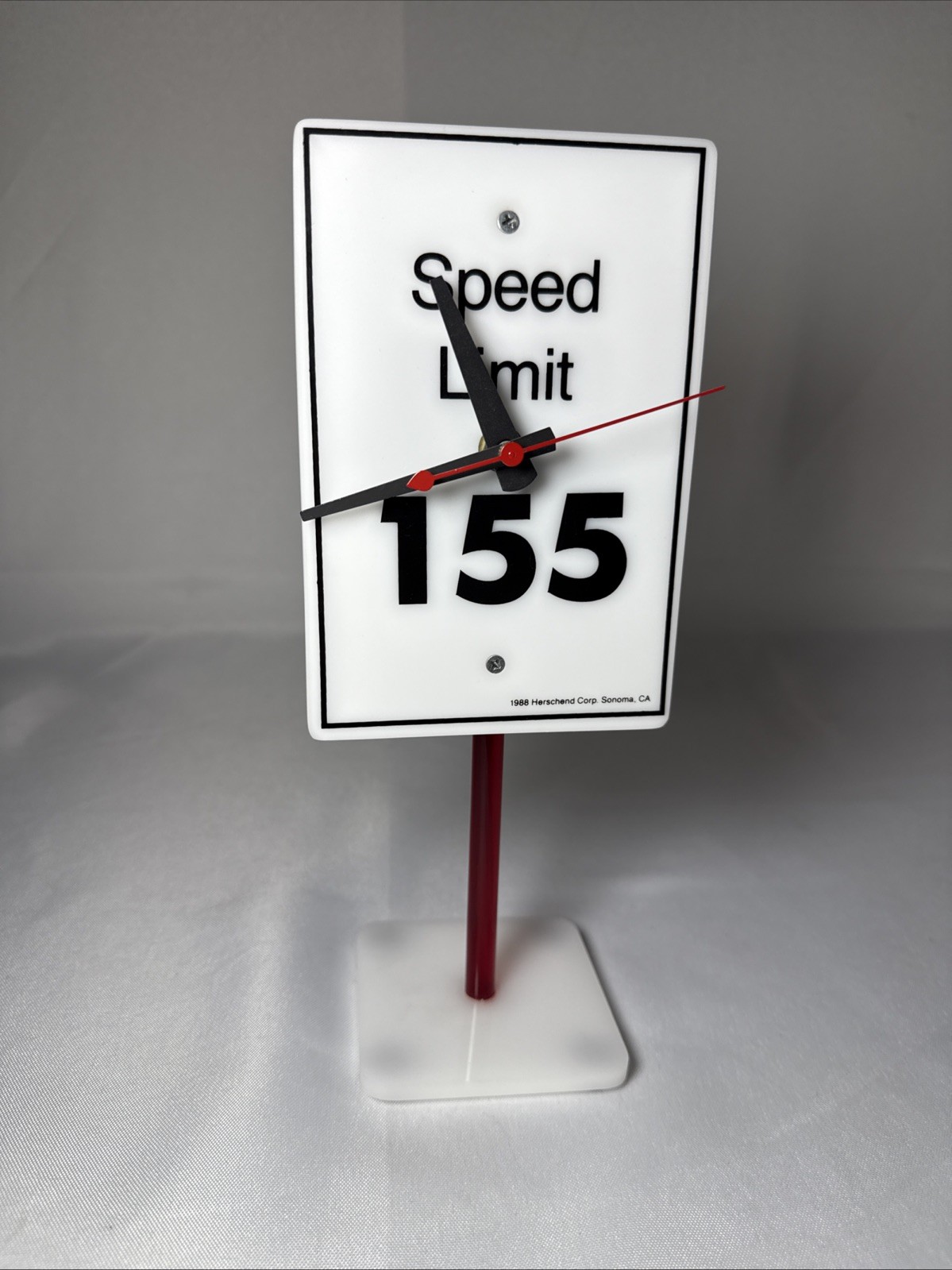 Vintage 1988 Ferrari Novelty Clock Speed Limit 155 Reserved Parking Sign TESTED