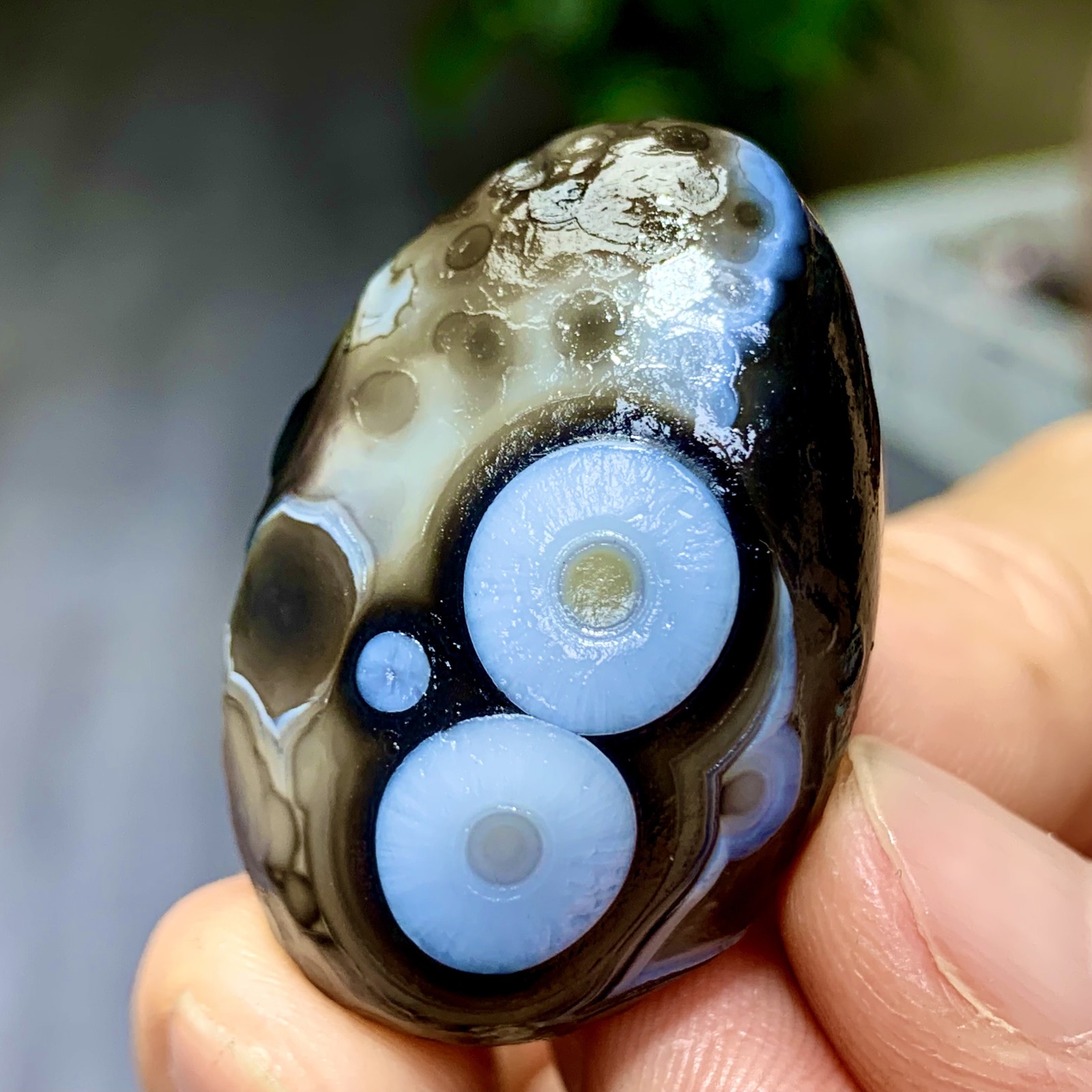 18G Natural Gobi Thousand Eyed Agate palmstone Shape Reiki Chakra Crystal