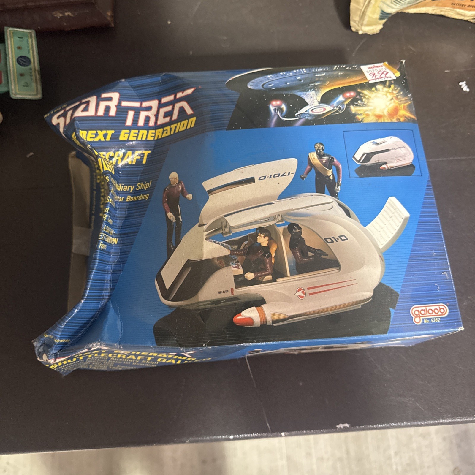 VTG Star Trek Next Gen Shuttlecraft Galileo Model 5362. 1989. Never opened 
