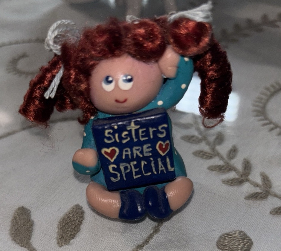 Vintage Lollie's Little People Collection - Sisters Are Special Edition