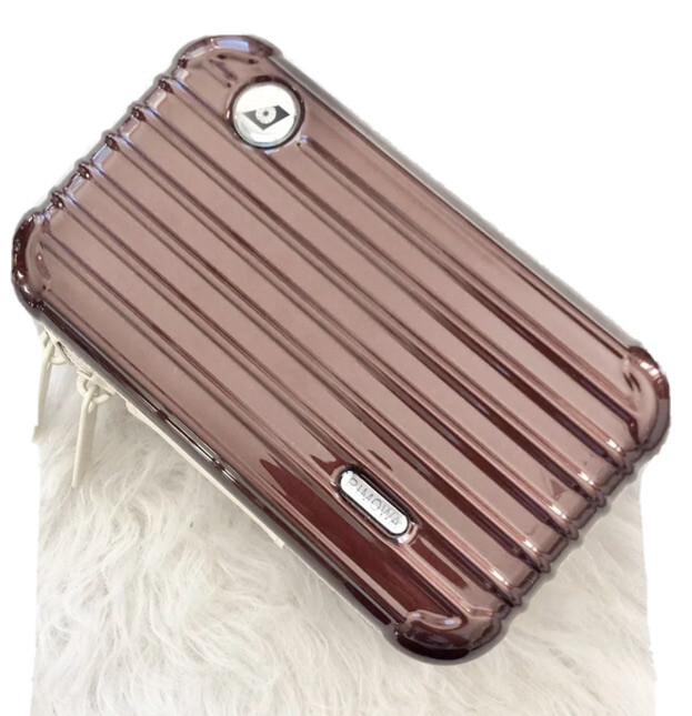 Special Ruby Red Edition Rimowa Eva Air Amenity kit