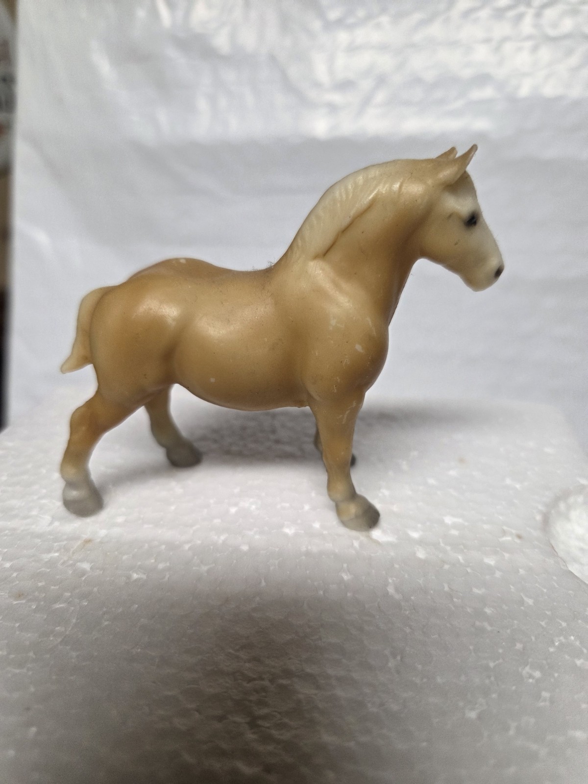 Breyer Stablemate Model Horse RIEGSECKERS DRAFT 1984 Palomino 1/200  RARE Read 