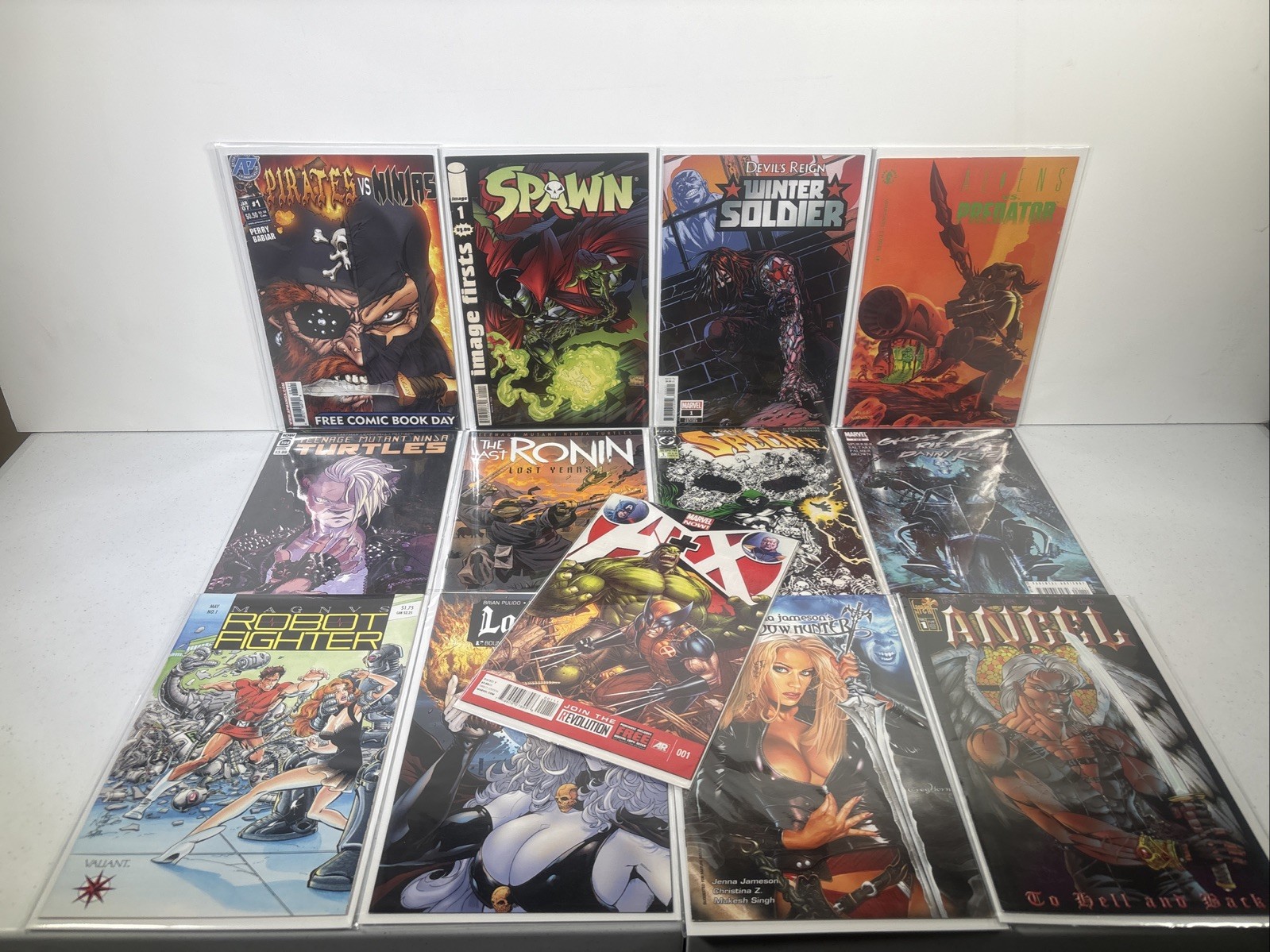 Mixed Lot 13 comics books