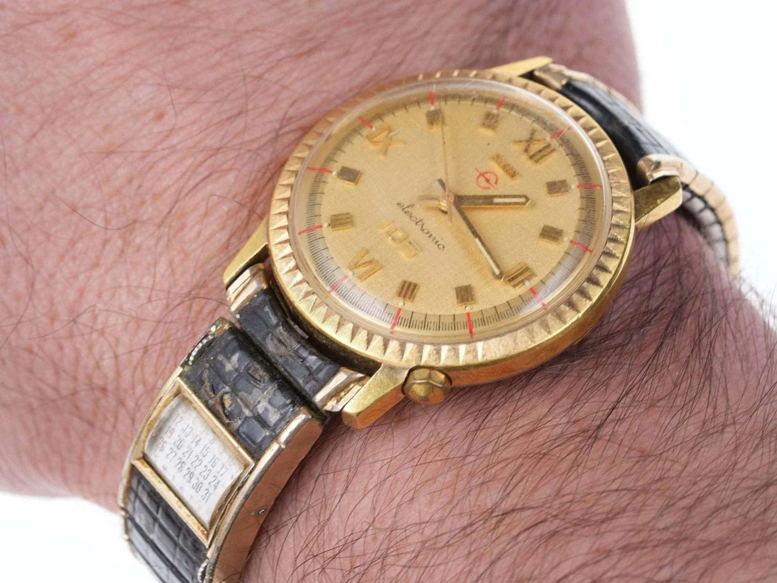 Men\'s 1960\'s Elgin Electronic 105 with calendar band
