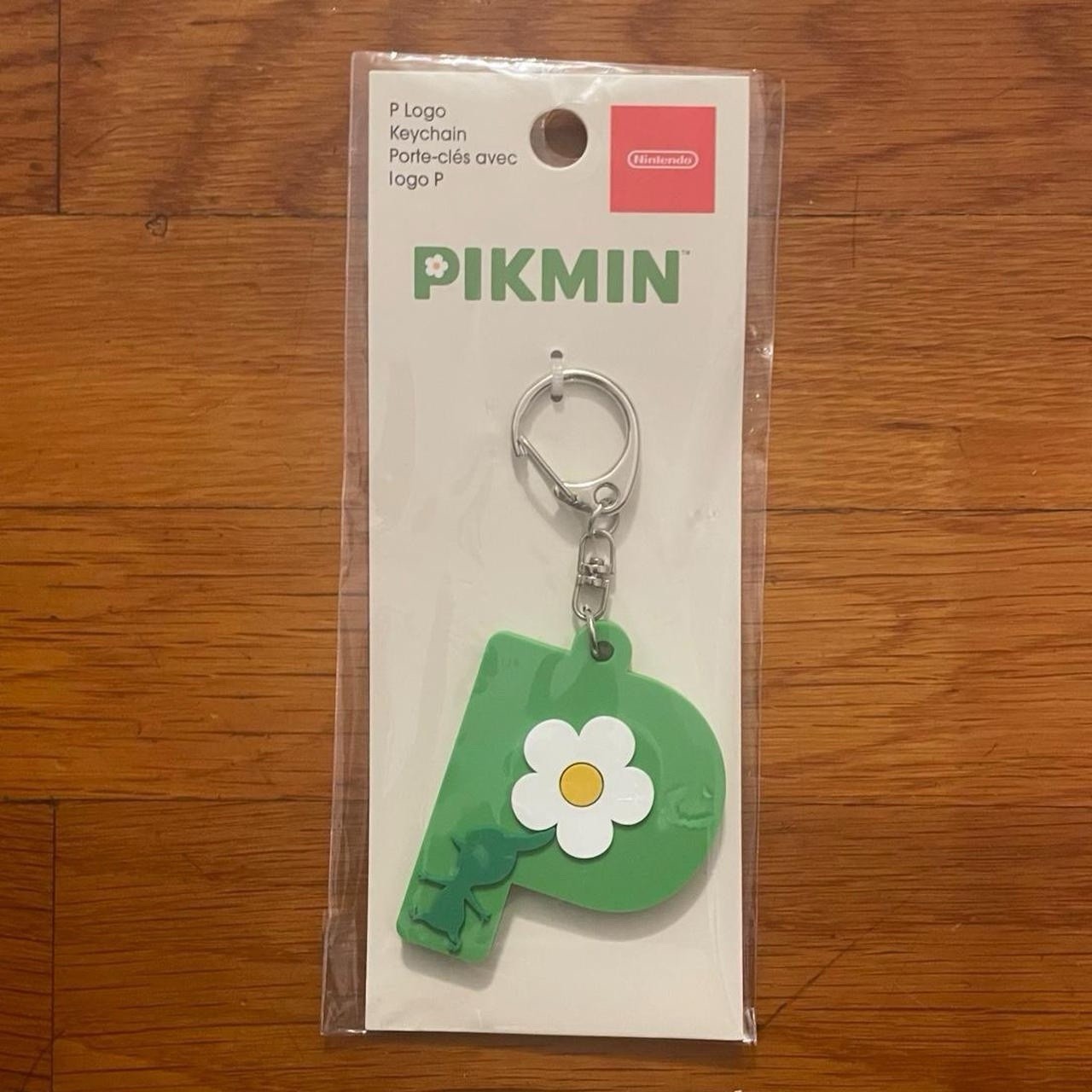 Nintendo Store exclusive Pikmin P Logo Keychain