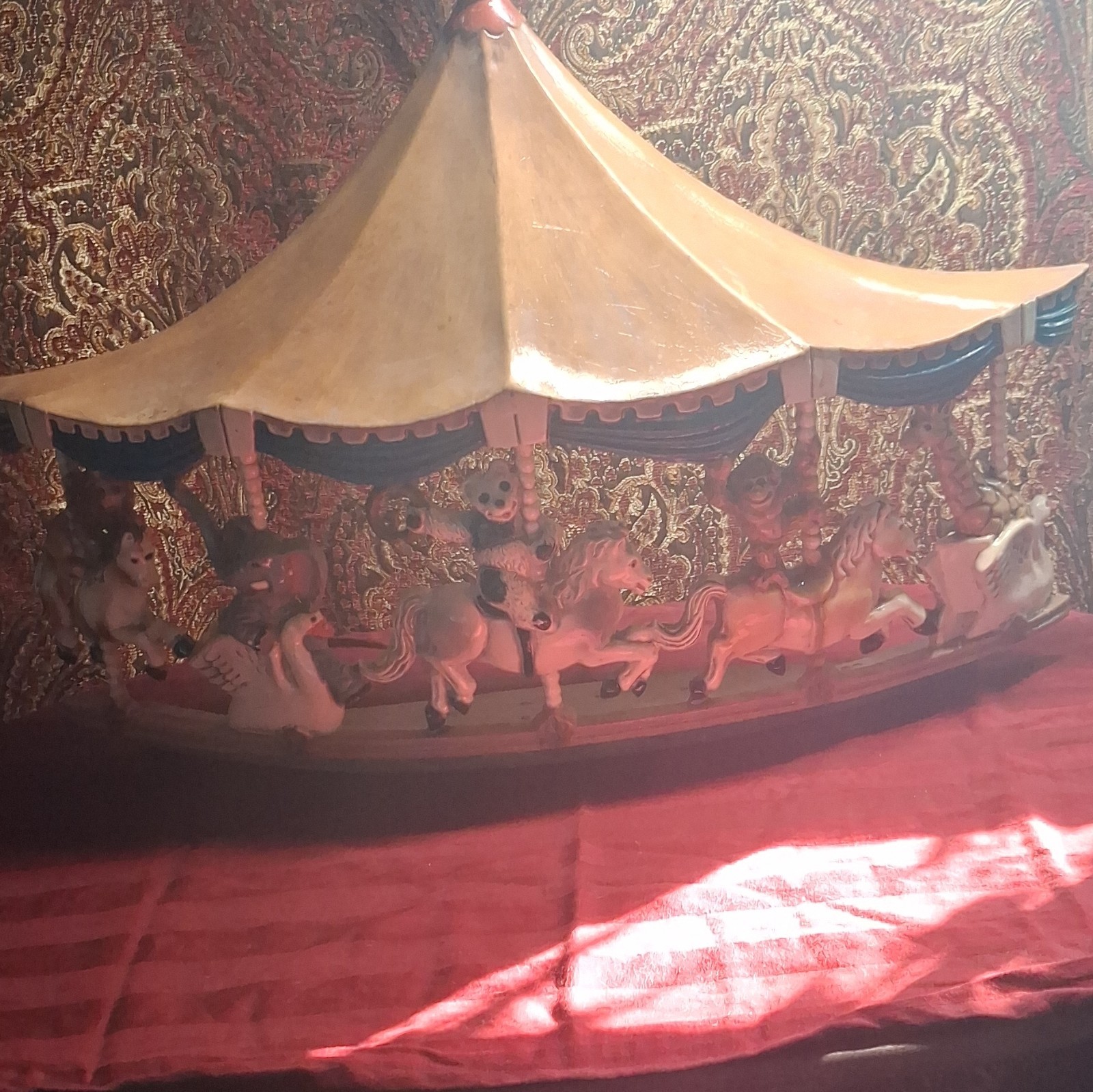 Vintage 1979 Universal Statuary Carousel Merry Go Round Animal Wall Decor Circus