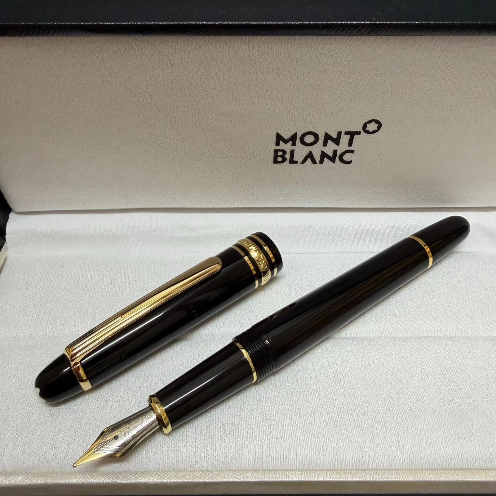  MB Meisterstück Fountain Pen Black Gold Trim with Gift Box