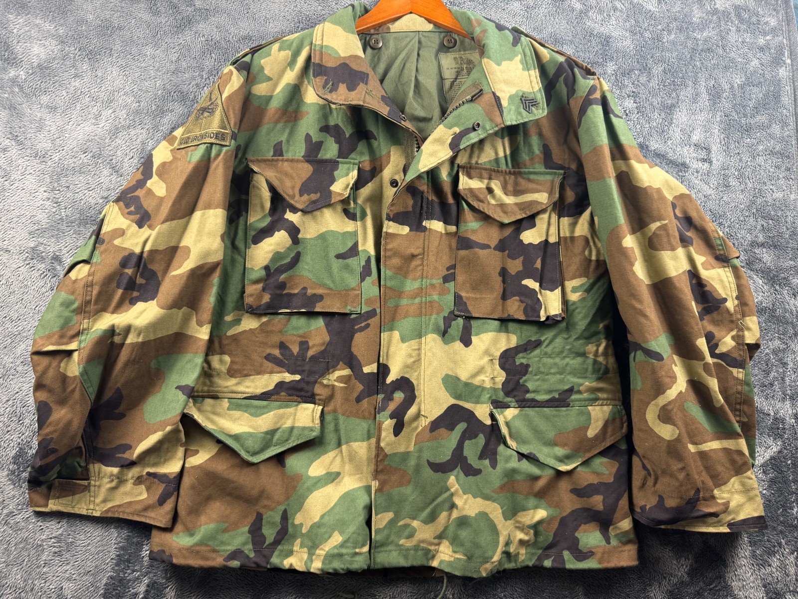 Vintage 1999 M65 Field Jacket Woodland Camo Large Short Golden Mfg US Army Patch