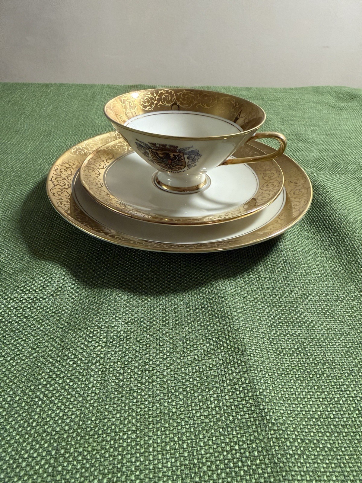 Vintage Schwarzenhammer Porcelain Teacup Trio gold handle and crest of Esslingen