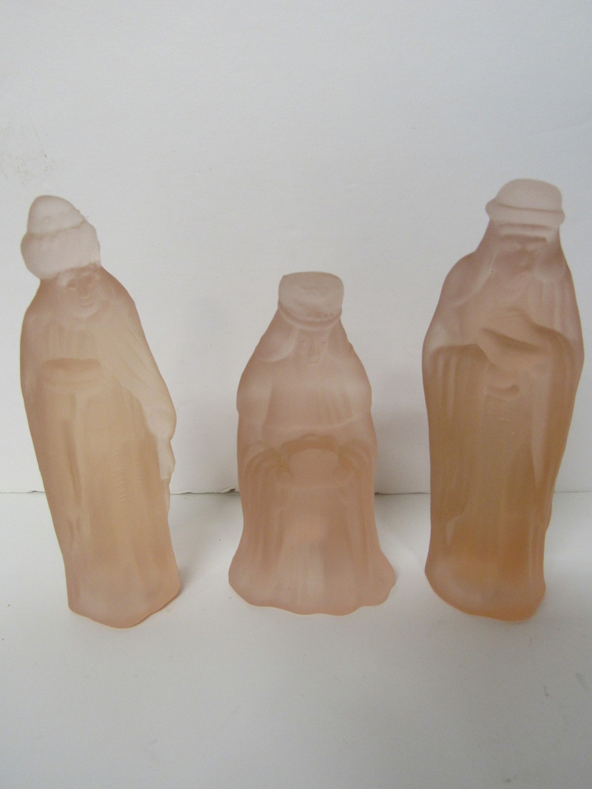 The Glass Gallery Pink Frosted Glass 3 Wise Men Magi Nativity Figurines