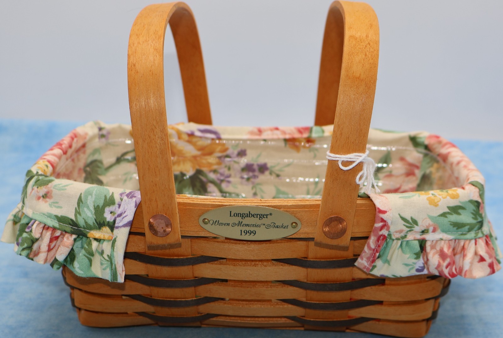 Longaberger 1999 Woven Memories Basket, Liner, Protector, and Brochure