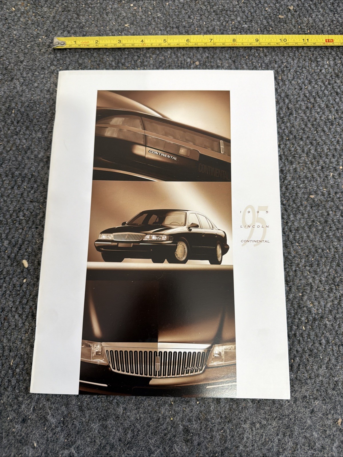 Original 1995 Lincoln Continental Deluxe Sales Brochure
