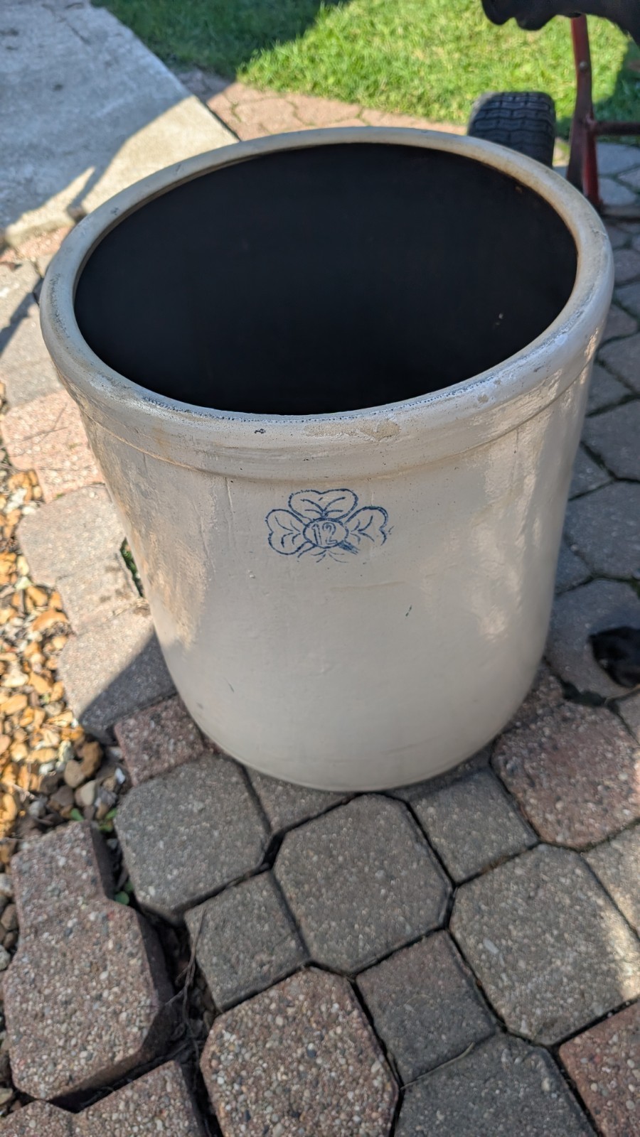 Vintage #12 Miller Cloverleaf Crock