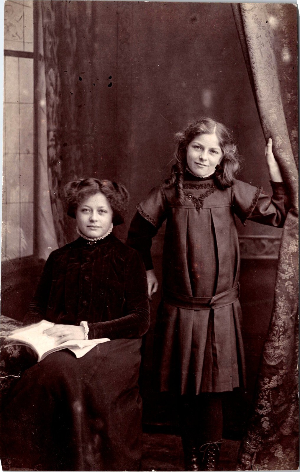 PORTRAIT OF TWO SISTERS READING  : CHRISTMAS & NEW YEARS MESSAGE : RPPC  1910