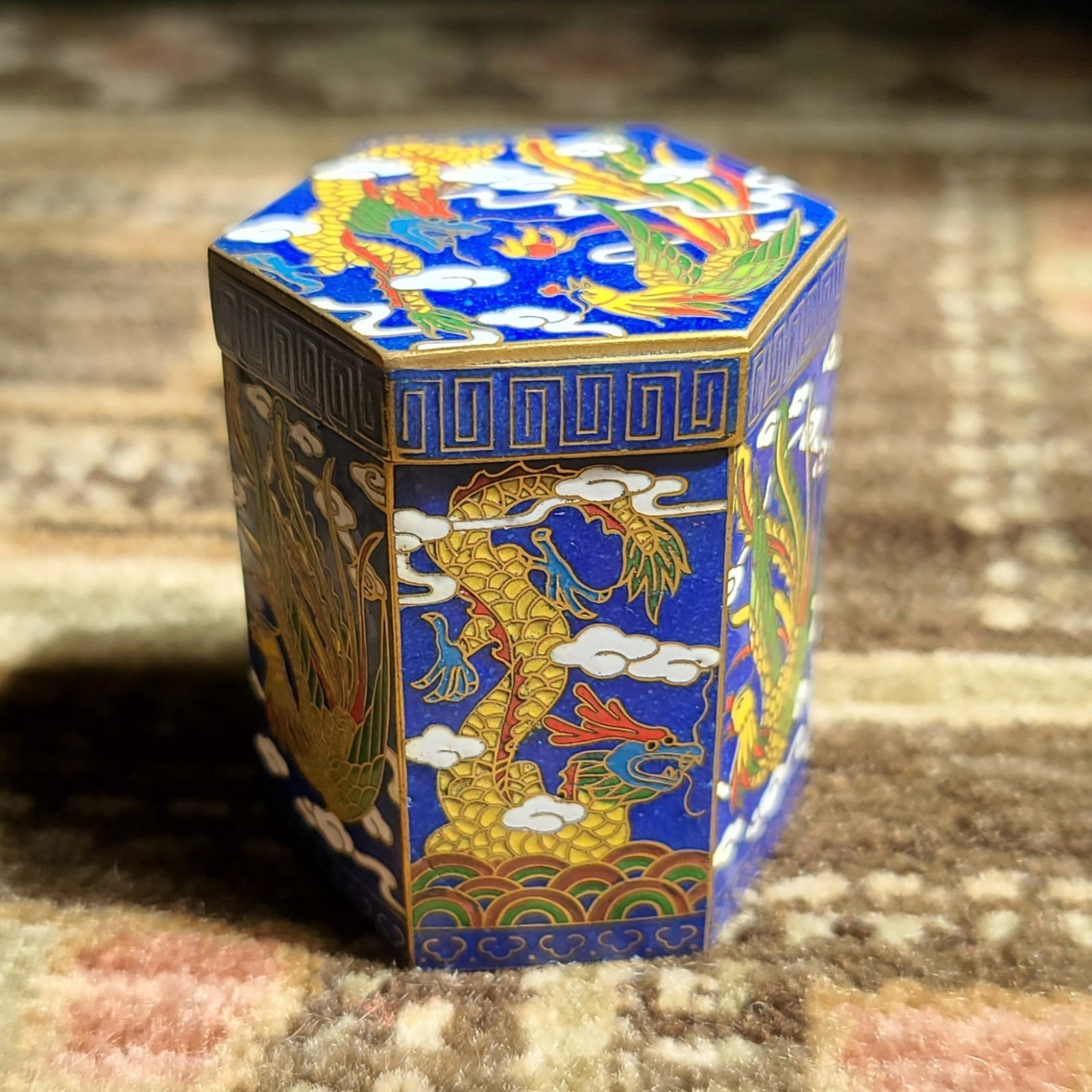Vintage Chinese Cloisonne Enamel Lidded Snuff Pill Trinket Box Dragon Signed