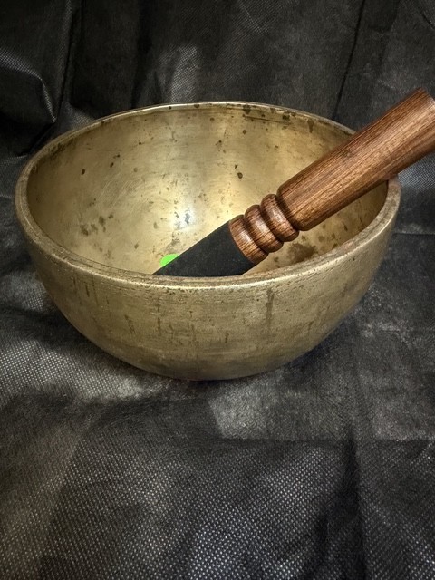 Extremely Thick Super Rare Antique Healing Yoga handmade Singing Bowl 7.5