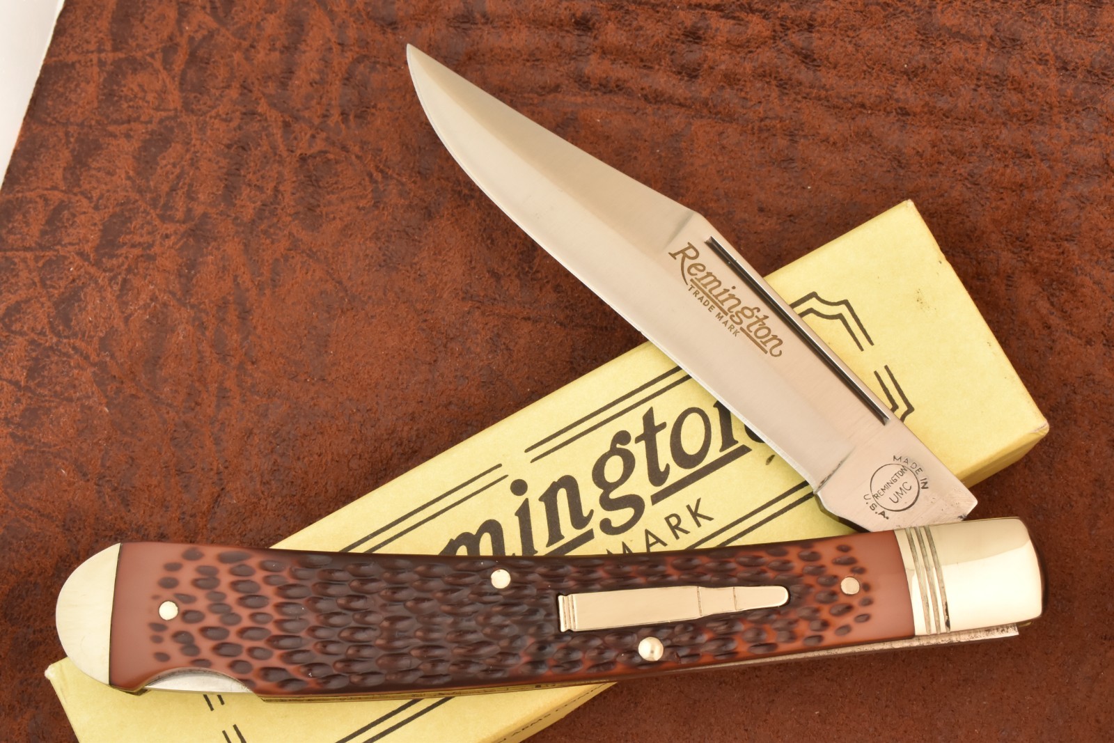 REMINGTON UMC USA DELRIN BULLET KNIFE LOCKBACK JUMBO BANANA TRAPPER 1992 R1253
