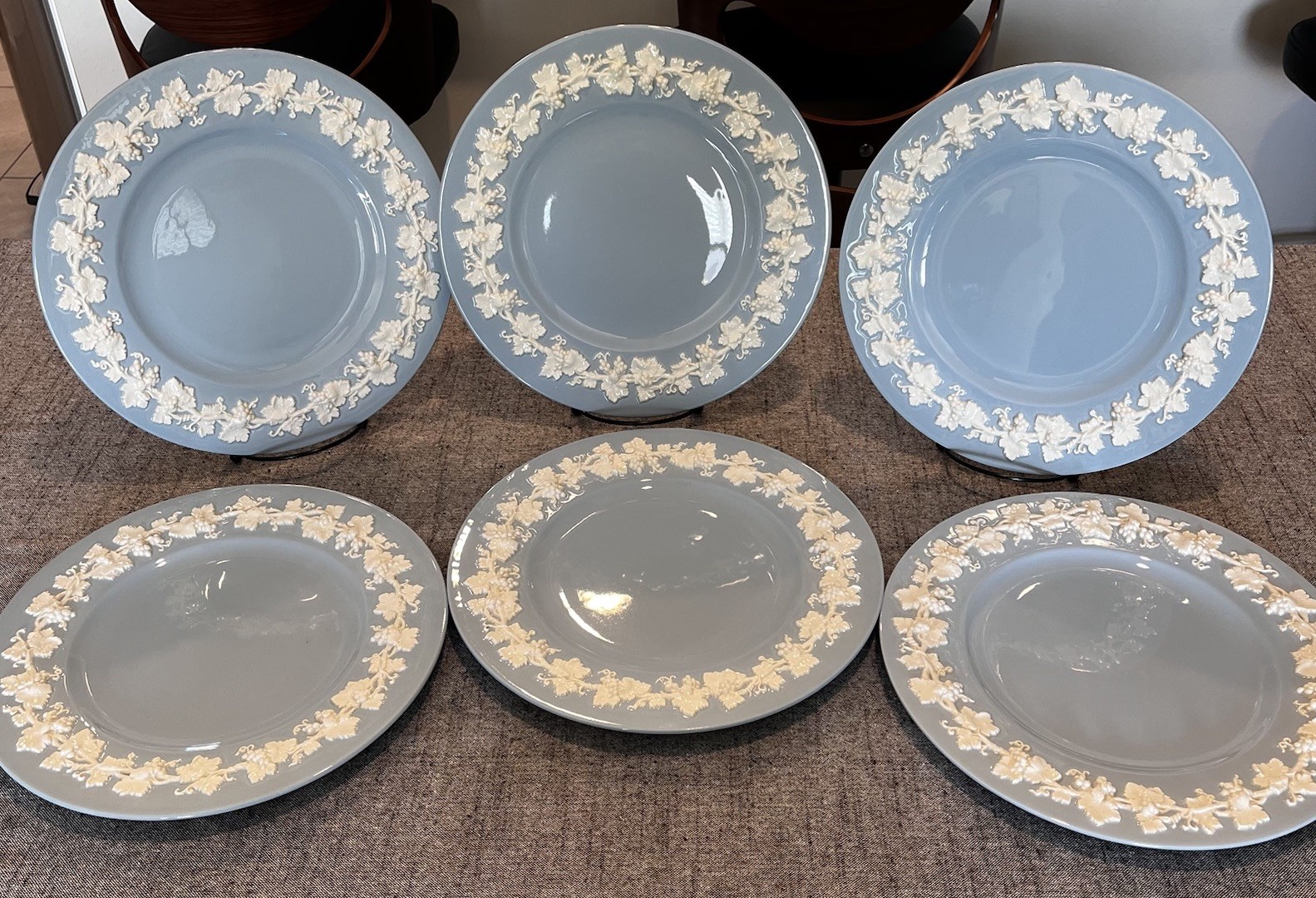 Wedgwood Queensware Cream on Lavender Set of Dinner Plates Grape Leaves Ivy