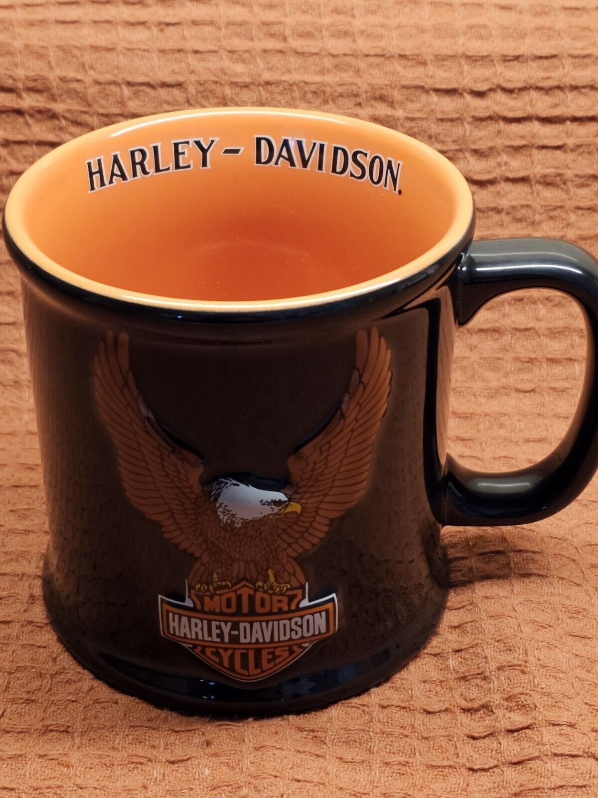 HARLEY DAVIDSON EAGLE 3D BLACK ORANGE MUG STEIN VTG 2000 OFFICIAL LICENSED