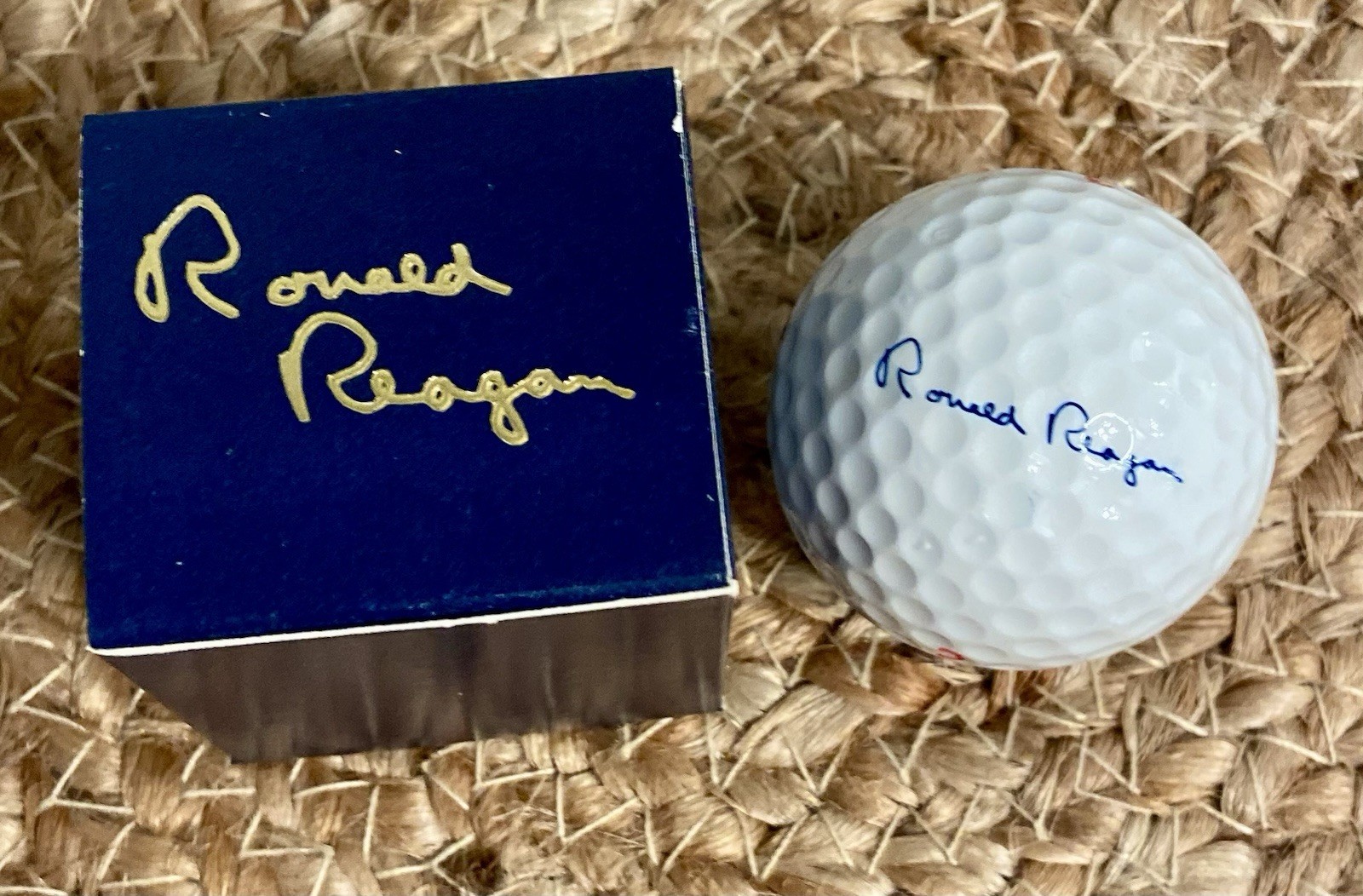 Ronald Reagan RARE Spalding White House Issue Presidential GOLF BALL, BOX & CASE