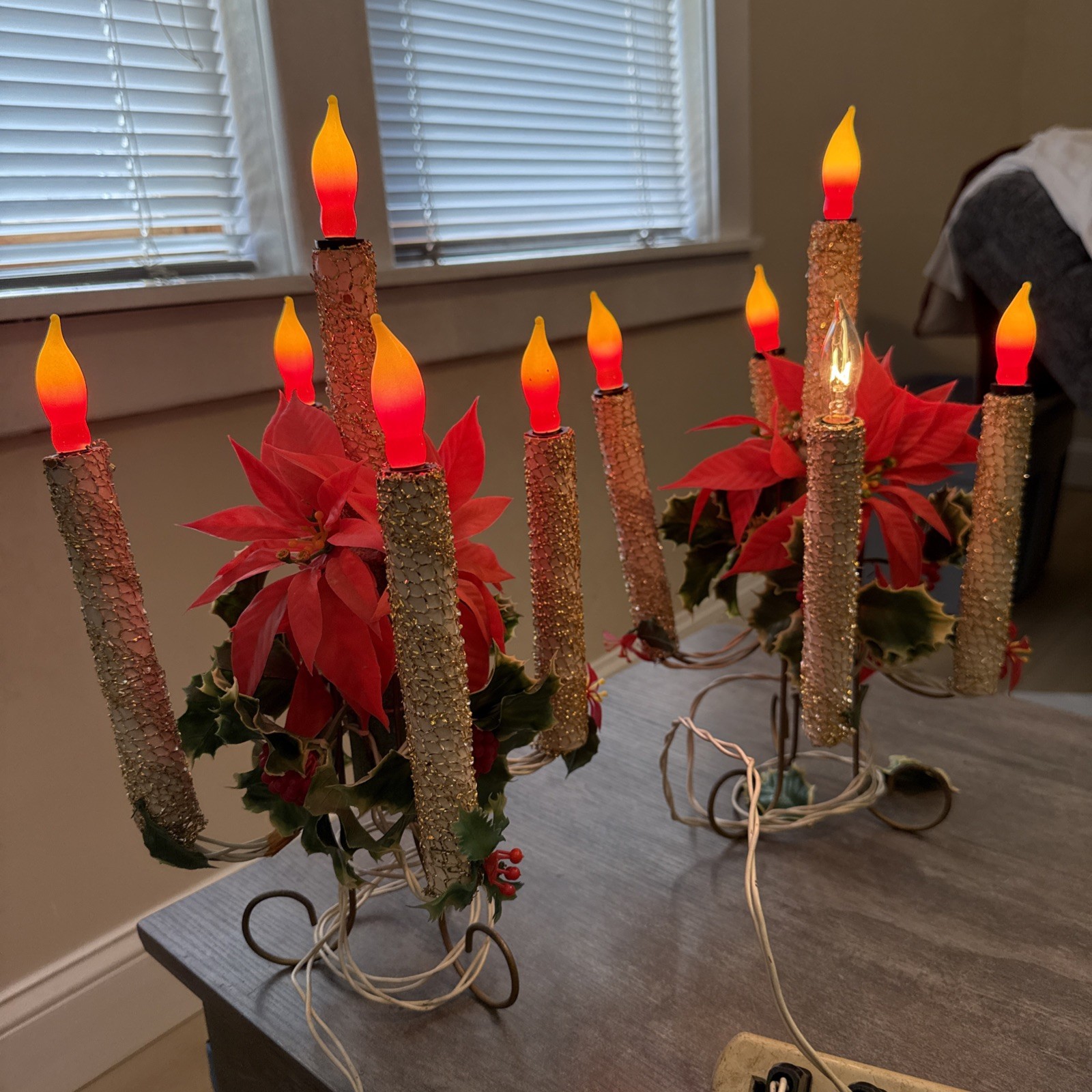 2-MID-CENTURY 50\'s MIROSTAR 5 LIGHT GOLD MESH CANDELABRA CHRISTMAS DISPLAY WORKS