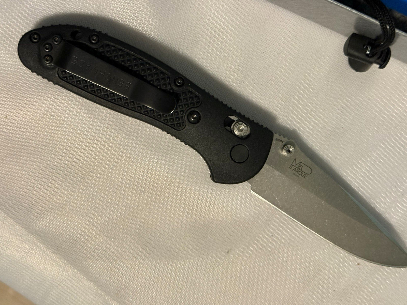 Benchmade Griptilian 551-S30V AXIS Lock USA Folding Knife Box Pouch Papers