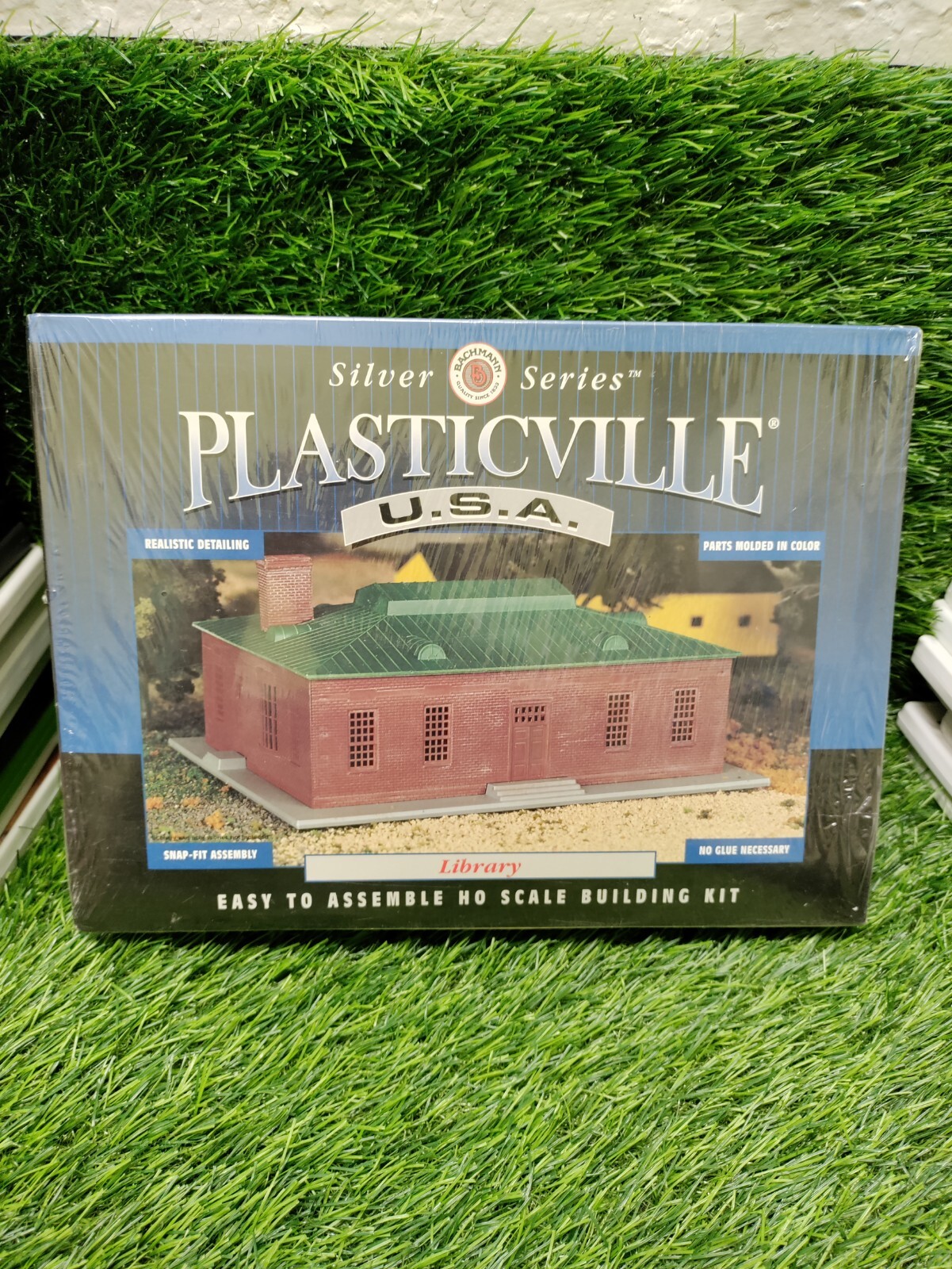 NEW NIP Bachmann Plasticville USA Silver Series Library Silver Series