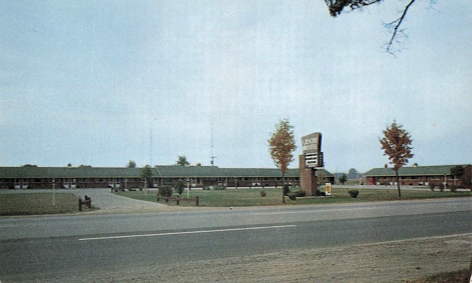 Jackson Michigan Crescent Motel Ann Arbor Road Shulers Restaurant Postcard 39A
