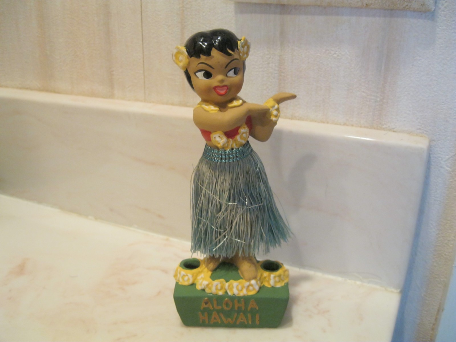 RARE JAPAN MINT HAWAIIAN HULA GIRL WITH MATCH STRIKER