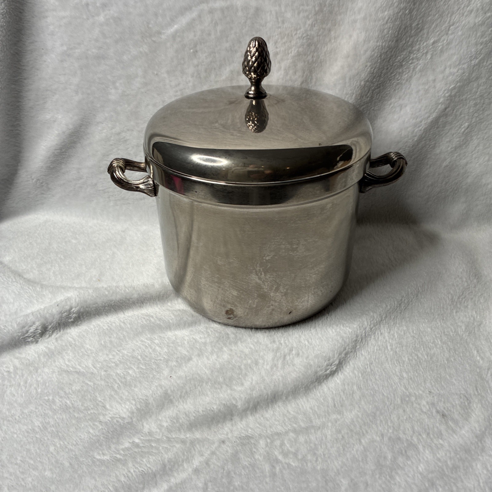 Vintage Silverplate Ice Bucket 8.5” Pinecone Finial Cream Liner Barware