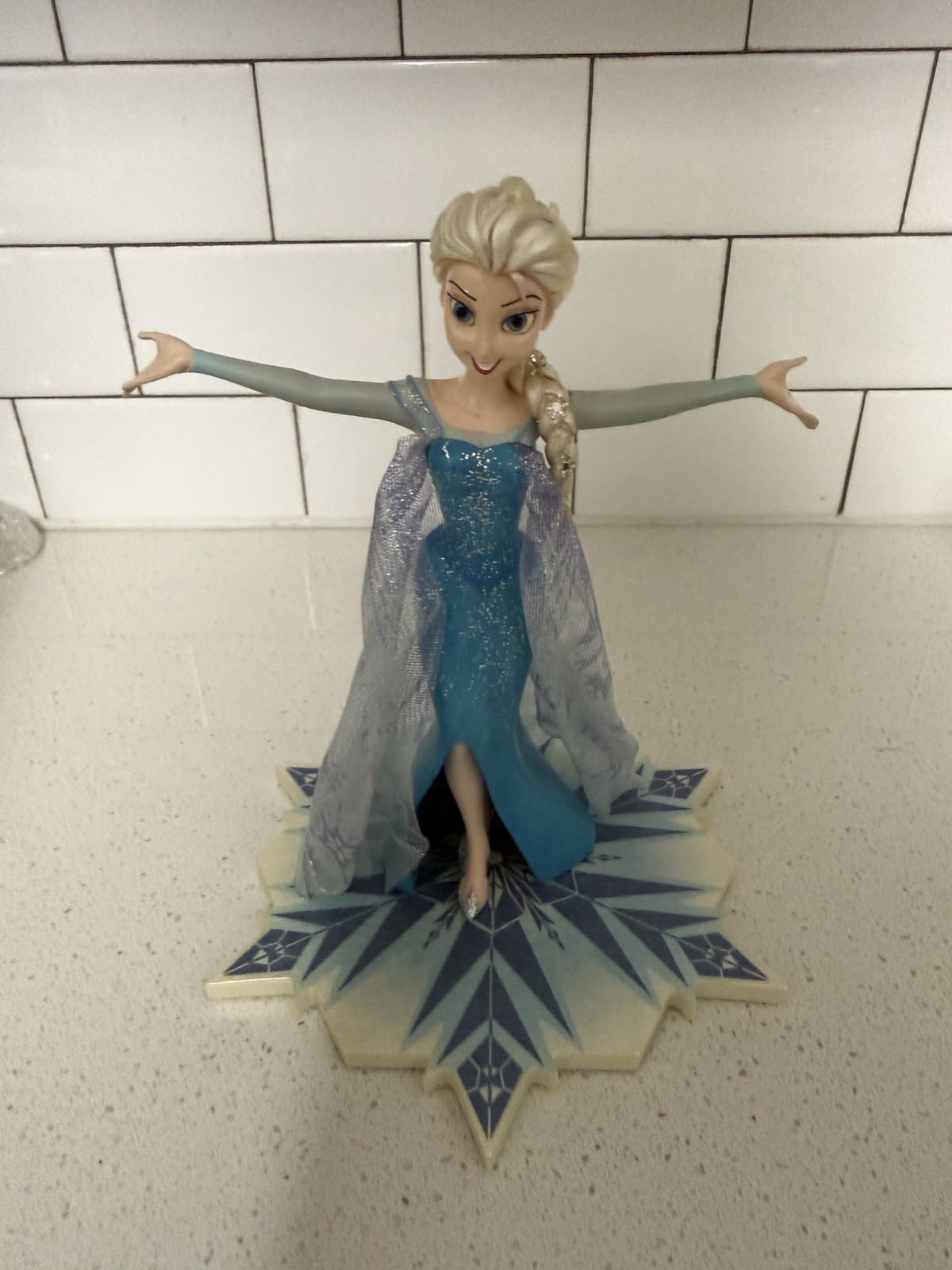 Disney Frozen Elsa Figurine w/ Snowflake Base