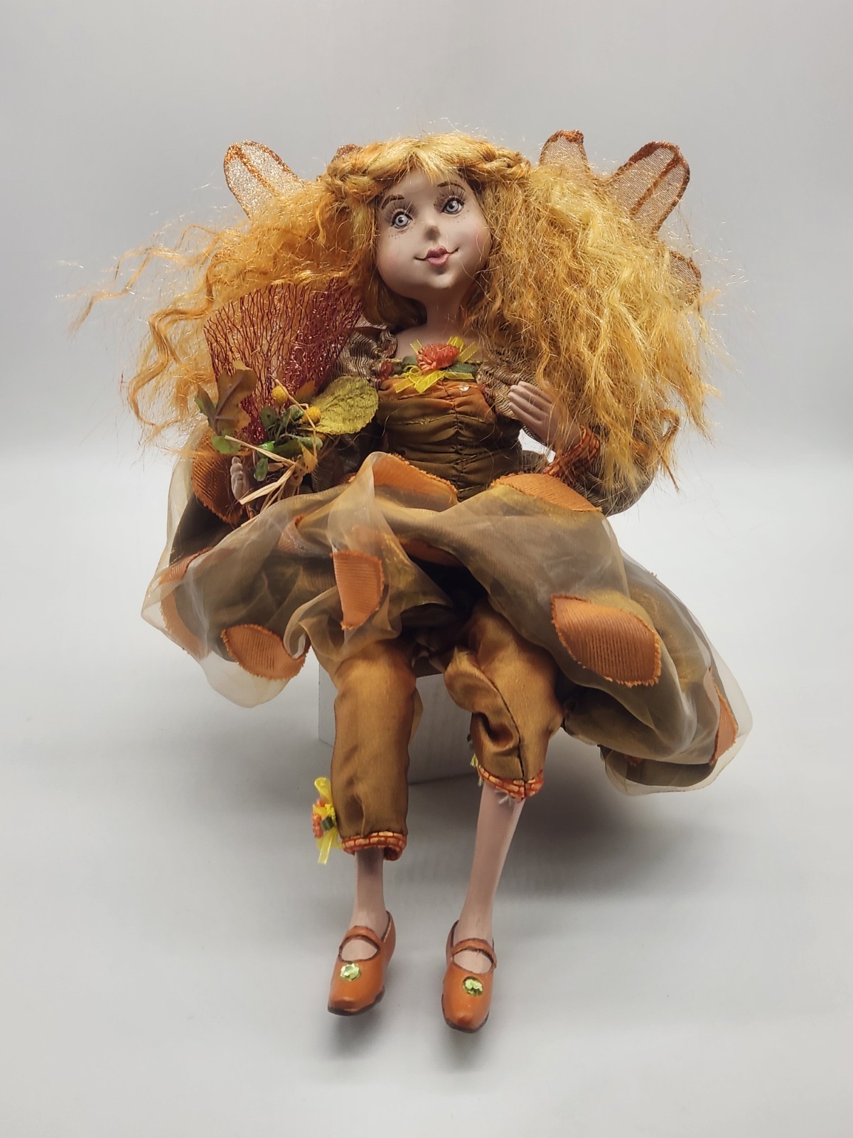2009 Winward Woodland Fairy Fall Autumn Floral Shelf Sitter Doll 16\