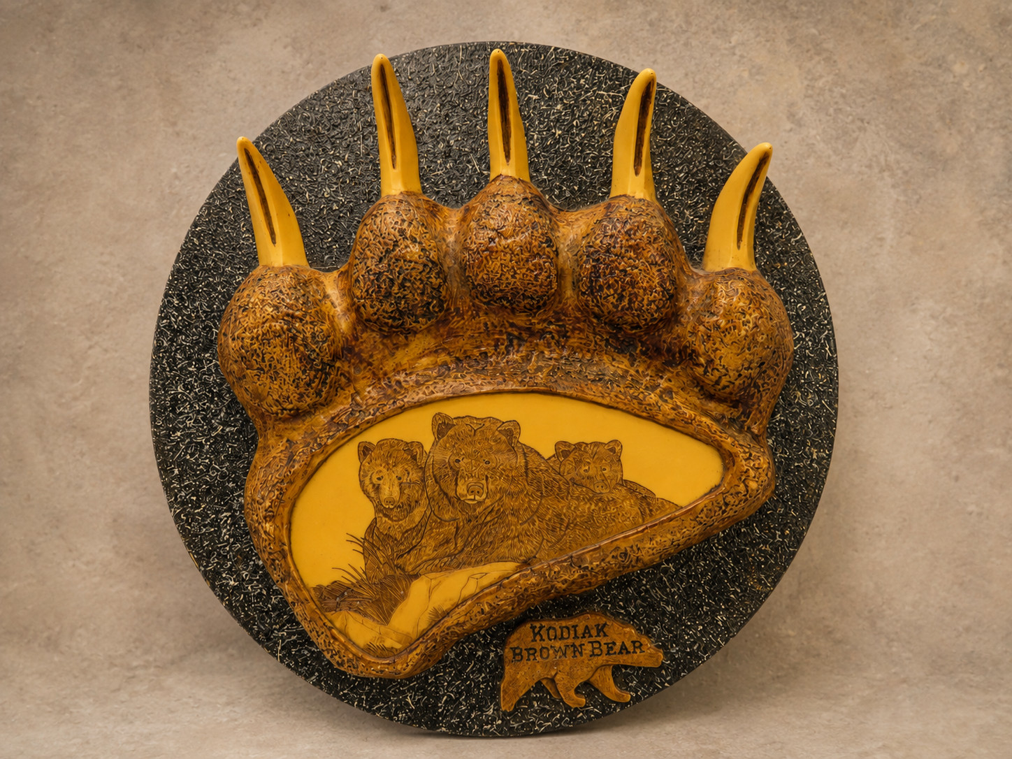 Vintage TRAX OF ALASKA KODIAK BROWN BEAR PAW ~ WALL PLAQUE ART CASTING SCULPTURE