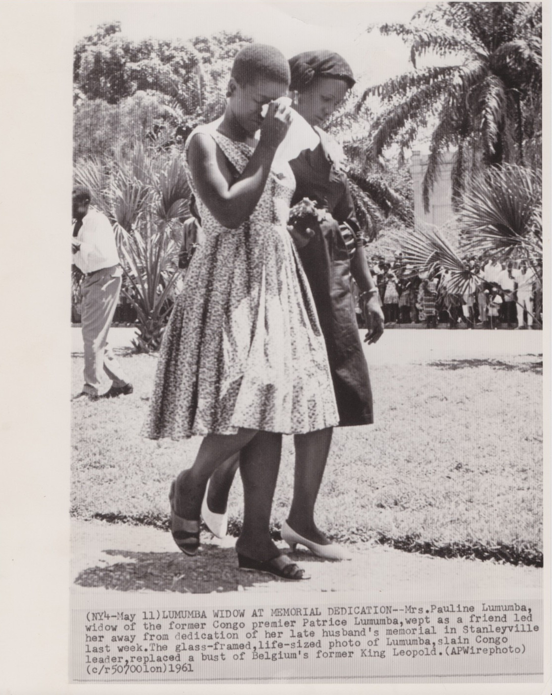 1961 Press Photo Mrs. Patrice Lumumba crying after Husband's Death Stanleyville