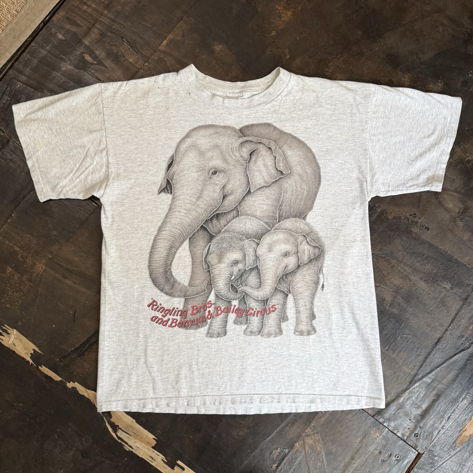 VTG 90s Ringling Bros. And Barnum & Bailey Circus T-shirt Elephant Art L Grey