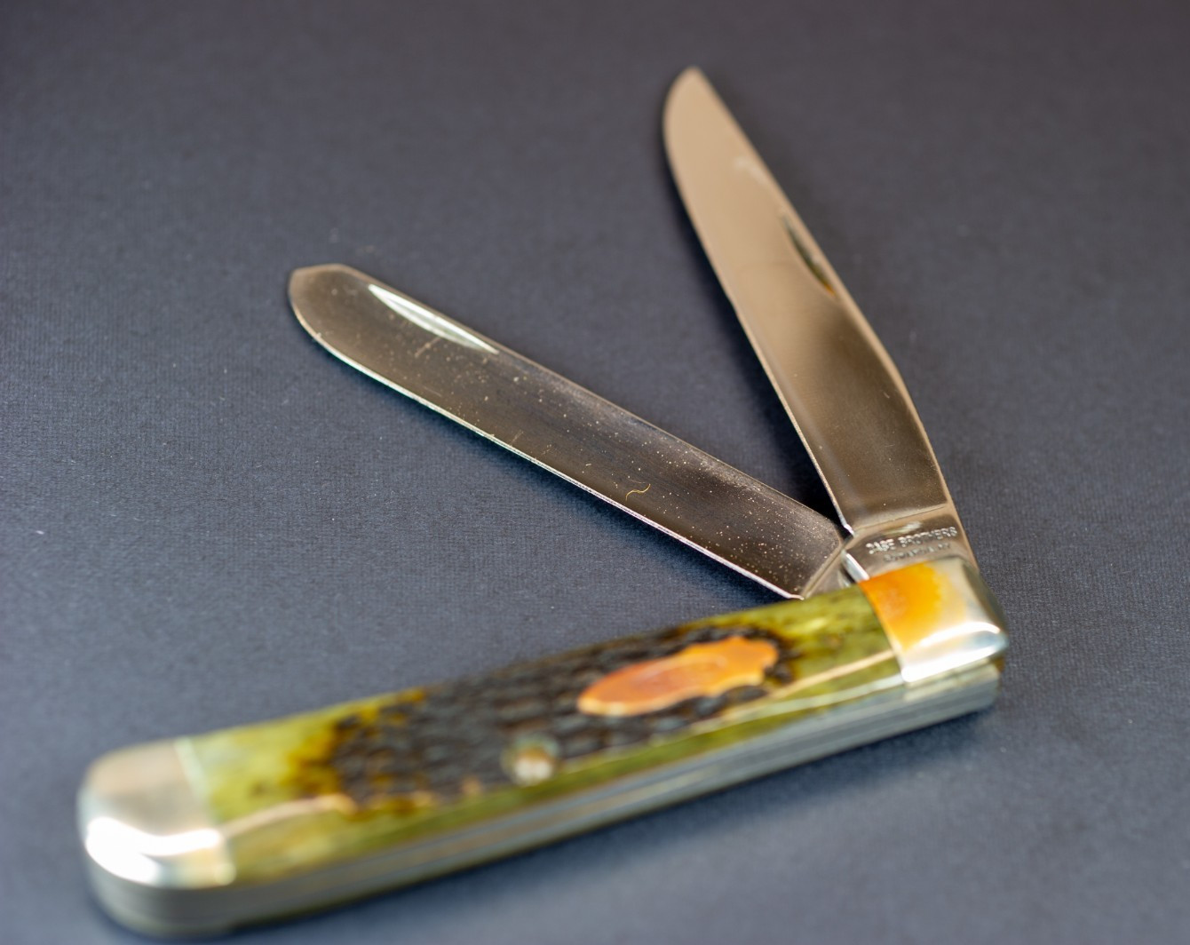 1992 Case Classic Case Brothers Gowanda NY 6254 SS Olive Bone Trapper Knife