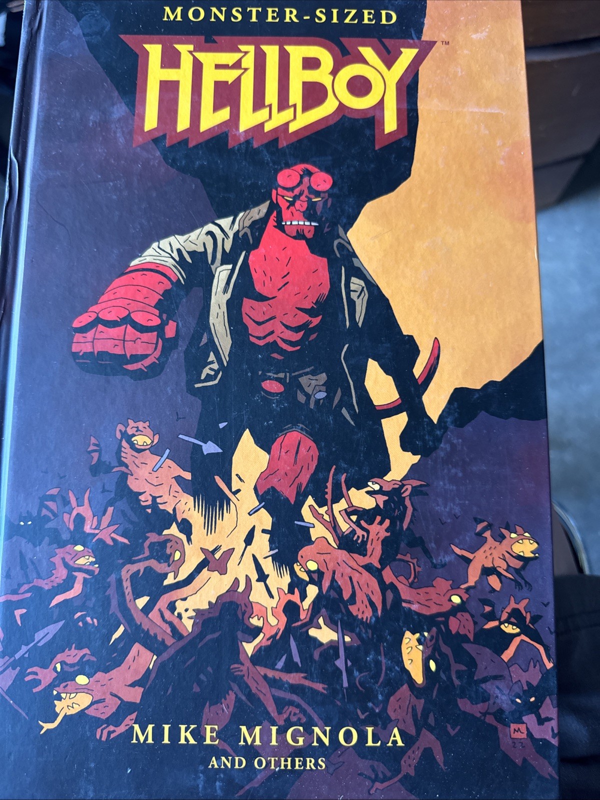 HELLBOY MONSTER SIZED EDITION MIKE MIGNOLA DARK HORSE COMICS HARDCOVER