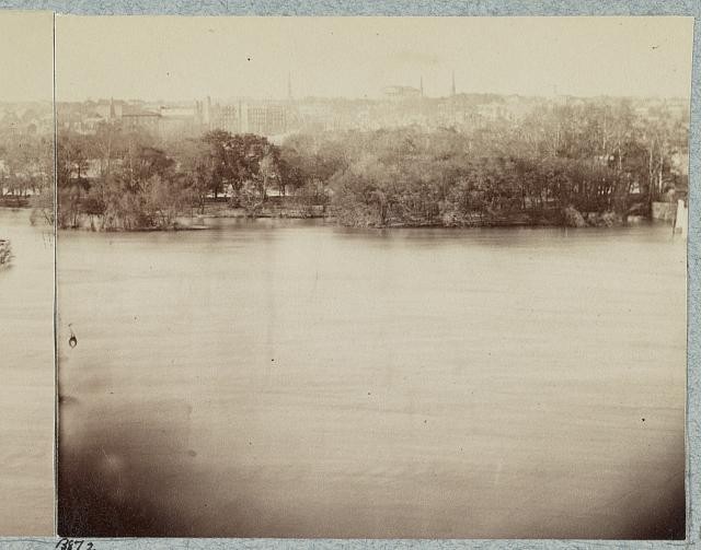 Photo:Richmond Virginia River View Civil War Era Cityscape
