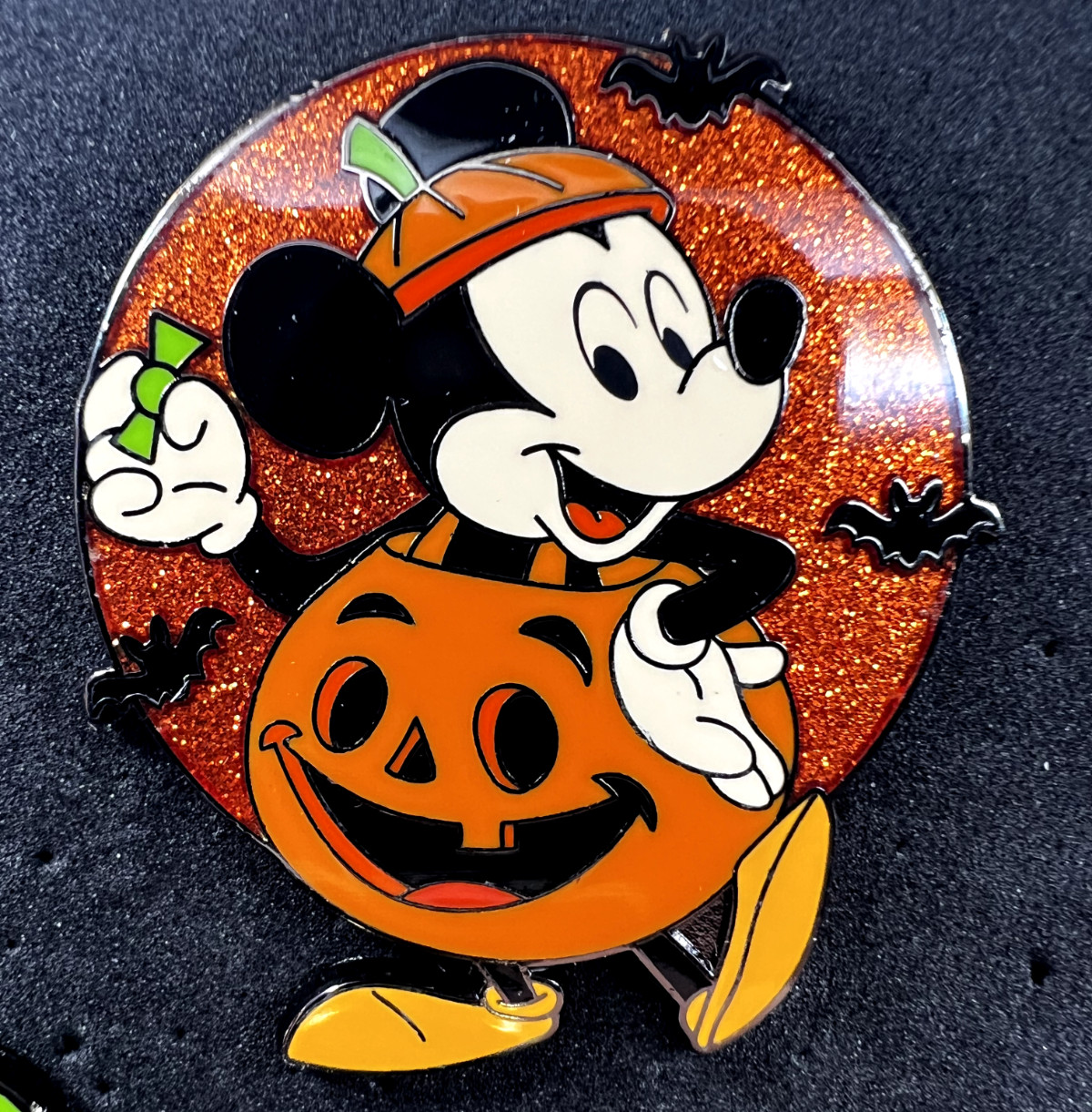 Disney Mickey & Friends 13-Day Halloween Countdown Calendar Pin - CHOOSE ONE
