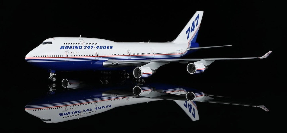 SQ Wings L2101 Boeing 747-400ER Factory House Color N747ER Diecast 1/200 Model