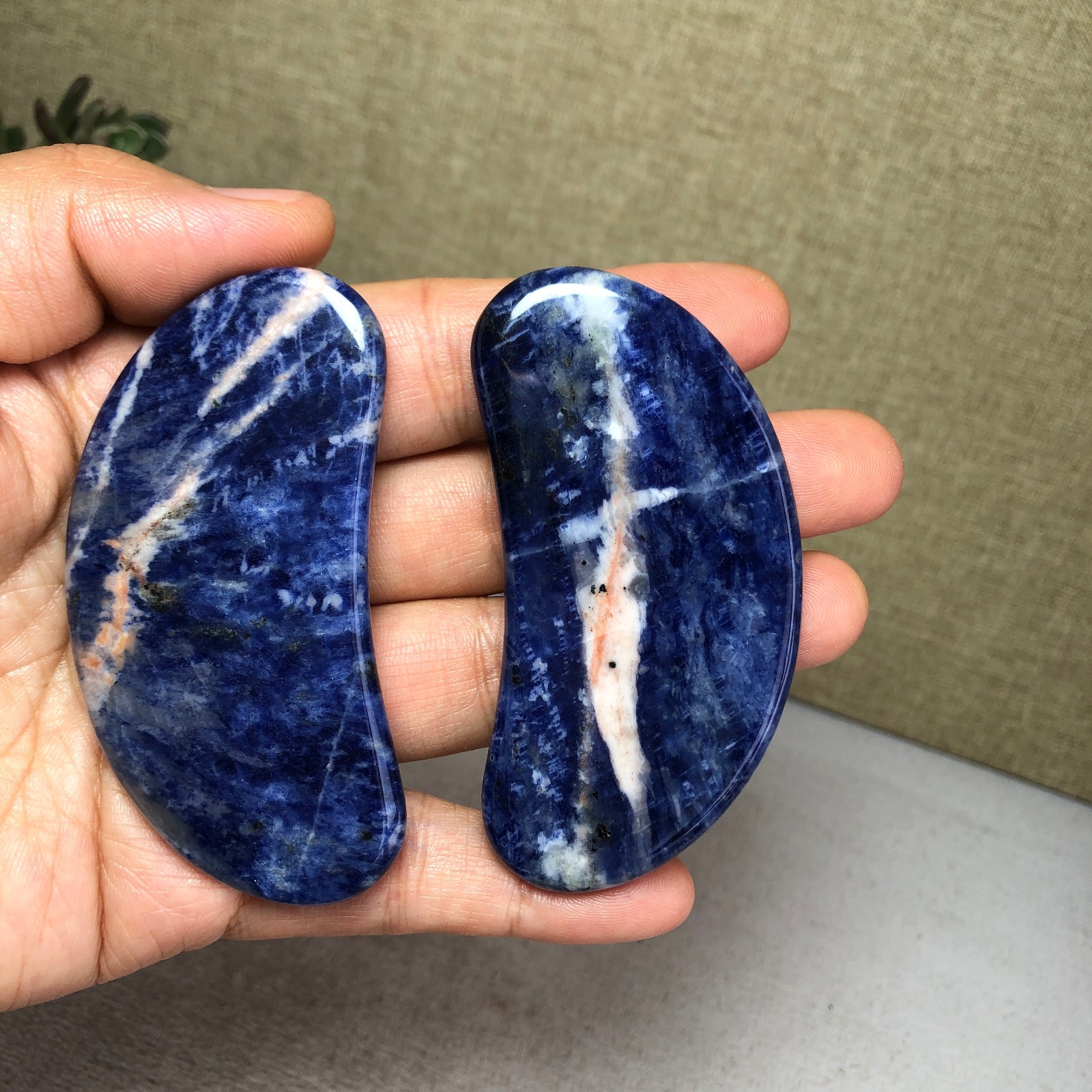 2pcs Natural Blue sodalite Moon shape Crystal Massage board specimens 72g A6094