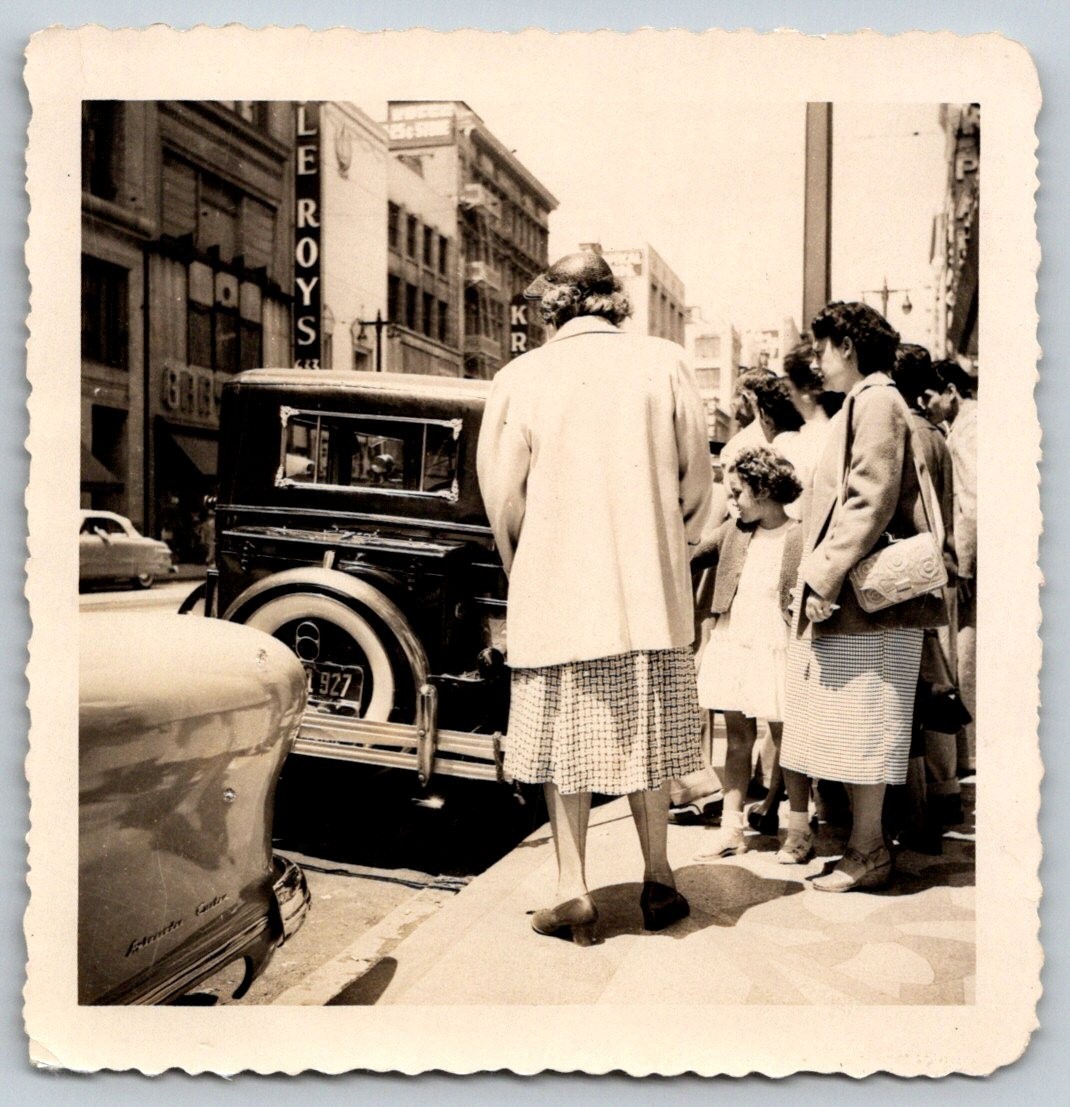 Vintage 1927 Chevrolet Sedan Photo Dec 1952 For Rent LeRoys Jewelers Los Angeles