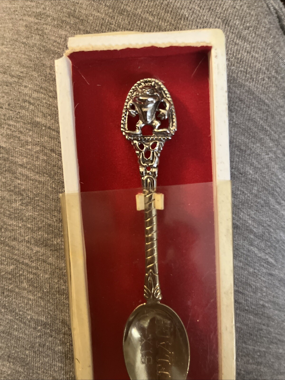 VINTAGE RARE Tasmanian Devil Magic Mountain Calif 1986 COLLECTIBLE SPOON 4.75”