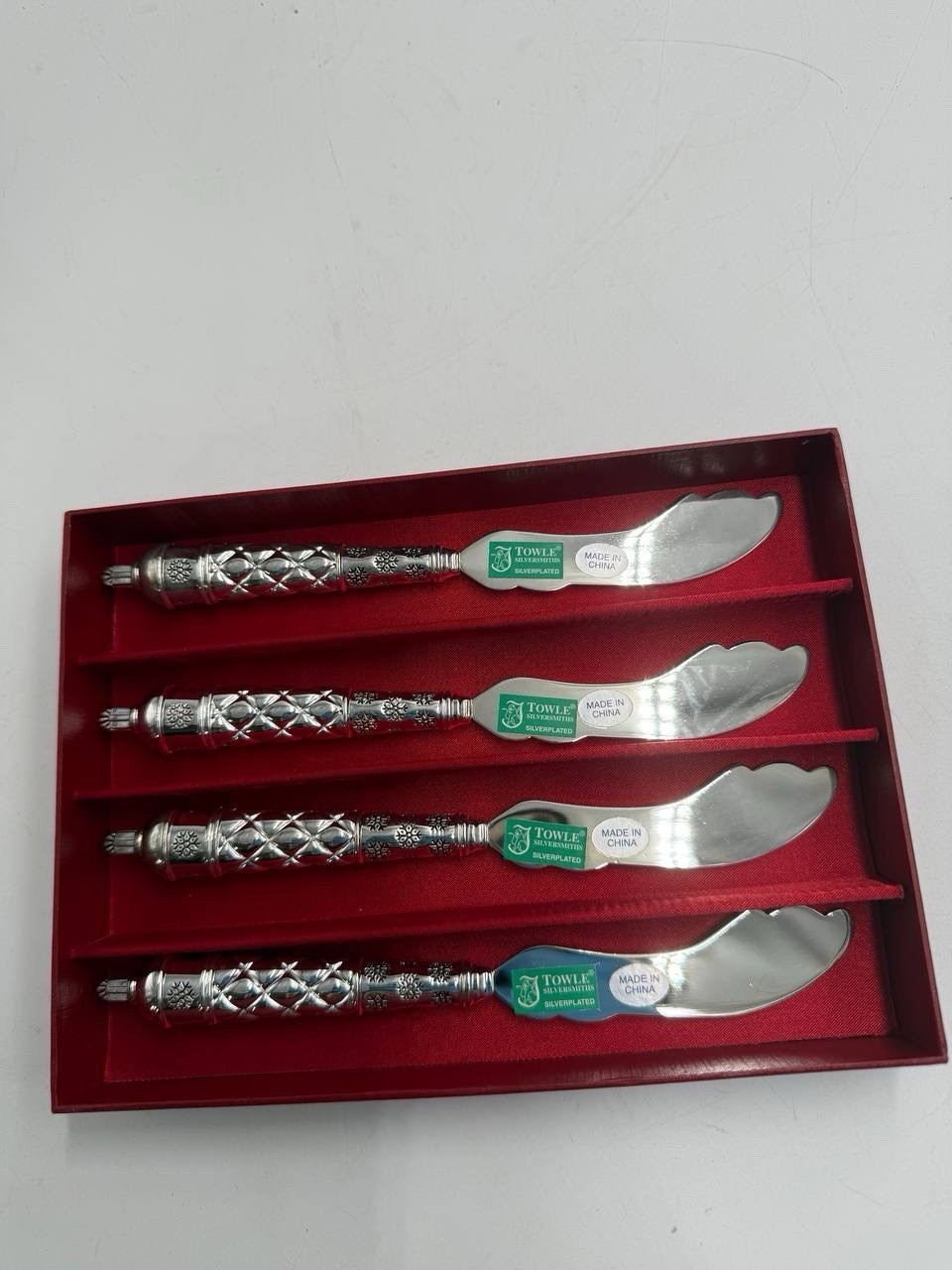 Neiman Marcus Set of 4 Towle Silver Plated Spreades in Original Christmas 2002
