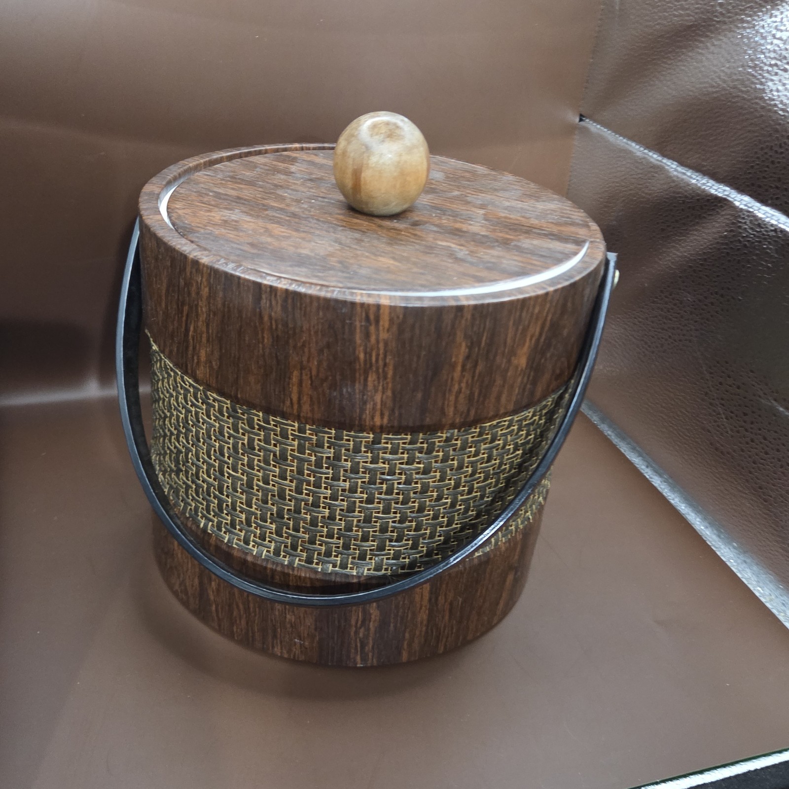 Vintage Elmar Mfg. Insulated Ice Bucket Basket Weave Design 1970\'s Made in USA