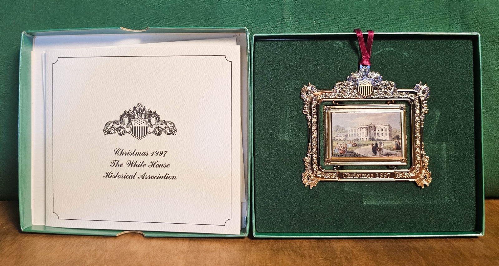 1997 The White House Historical Assoc Official Christmas Tree Ornament w/box
